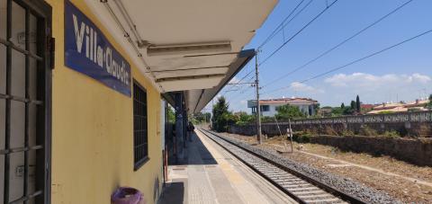 Stazione ferroviaria di Villa Claudia