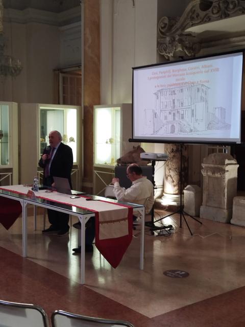 Il professor Clemente Marigliani durante la prima conferenza di Percorsi 2026