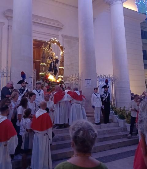 Il Santo lascia la Chiesa