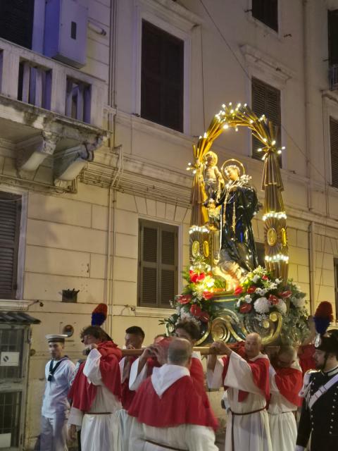 Il Santo durante la processione