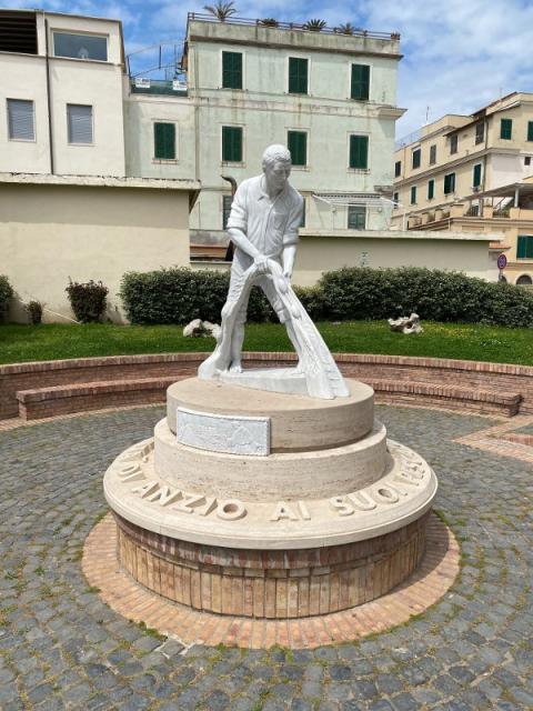 Monumento al Pescatore