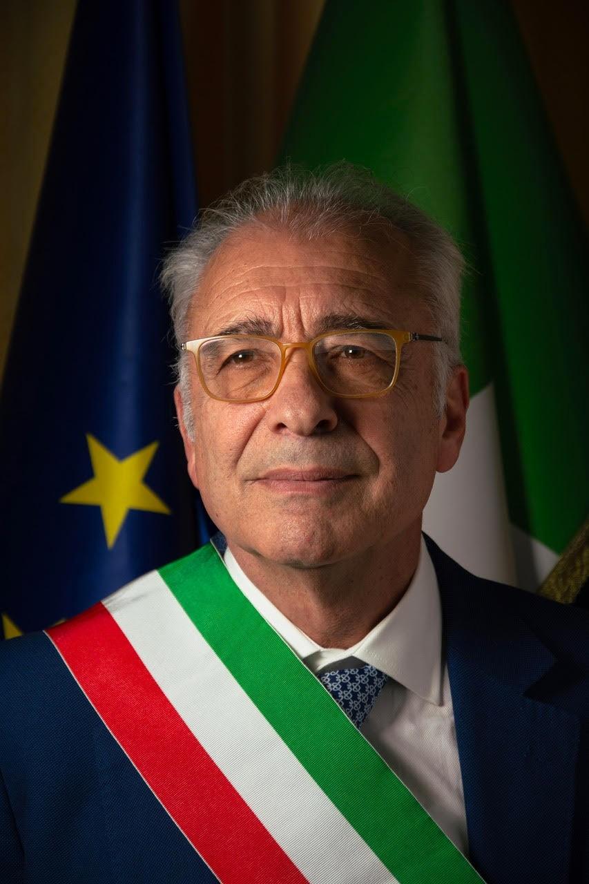 Sindaco Dott. Aurelio Lo Fazio