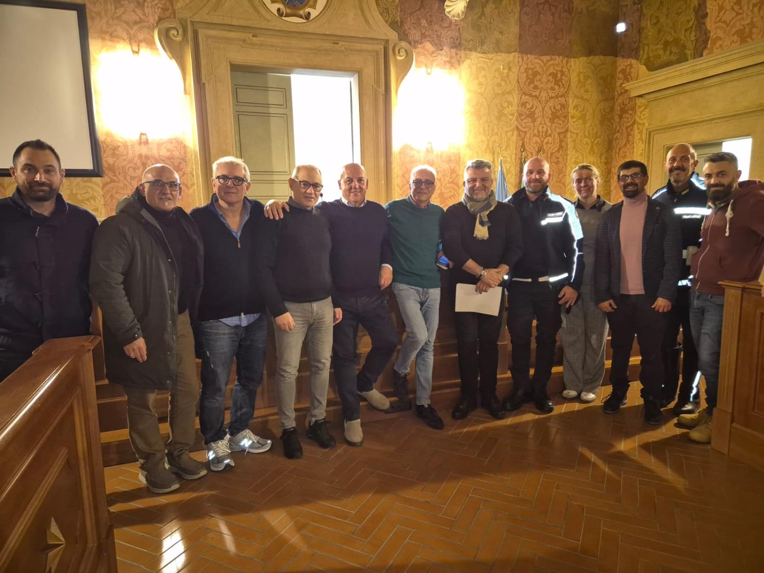 Il sindaco con i firmatari dell'intesa