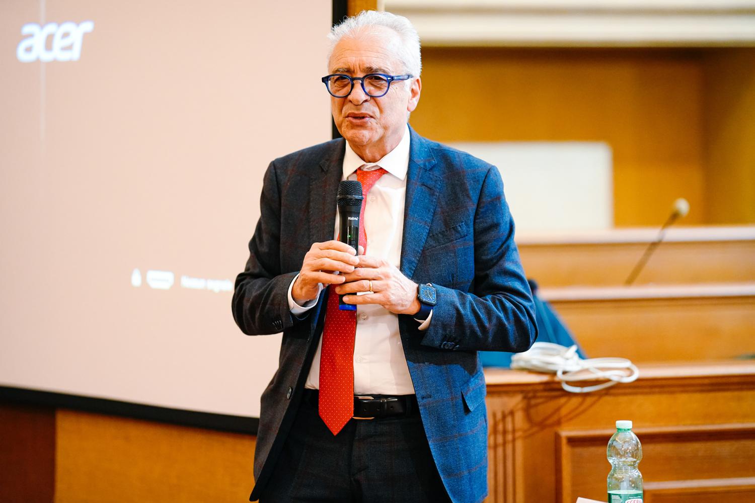 Il sindaco Aurelio Lo Fazio