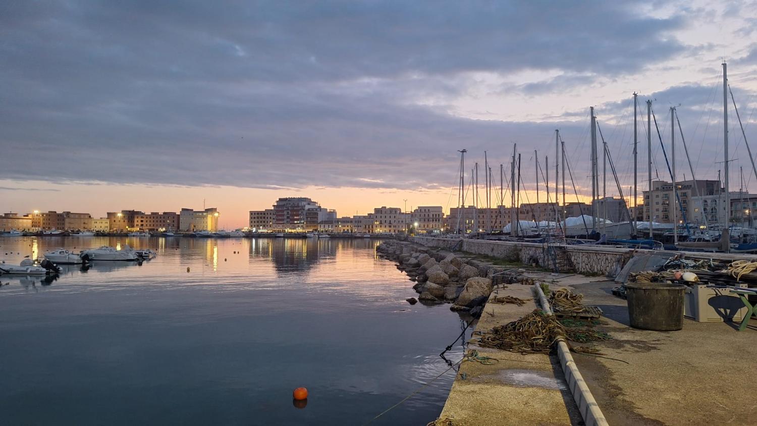 Una veduta del porto