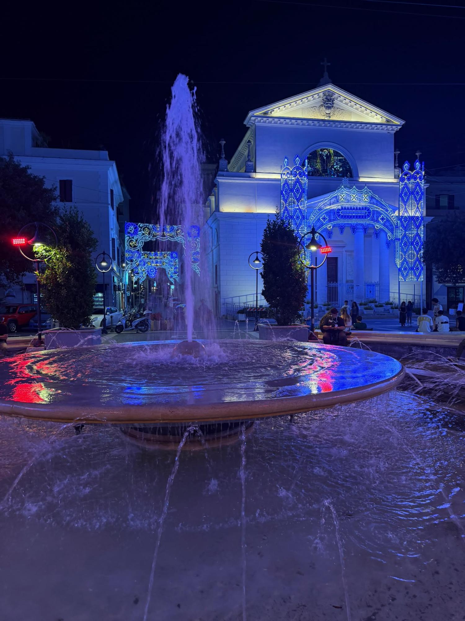 Le luminarie in piazza Pia