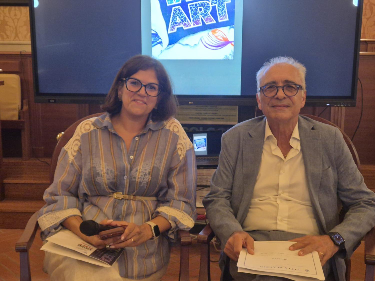 L'assessore Valentina Corrado e il sindaco Aurelio Lo Fazio
